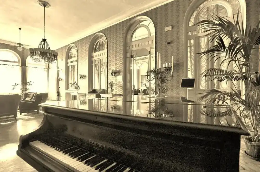 Piano bar con pianoforte a coda