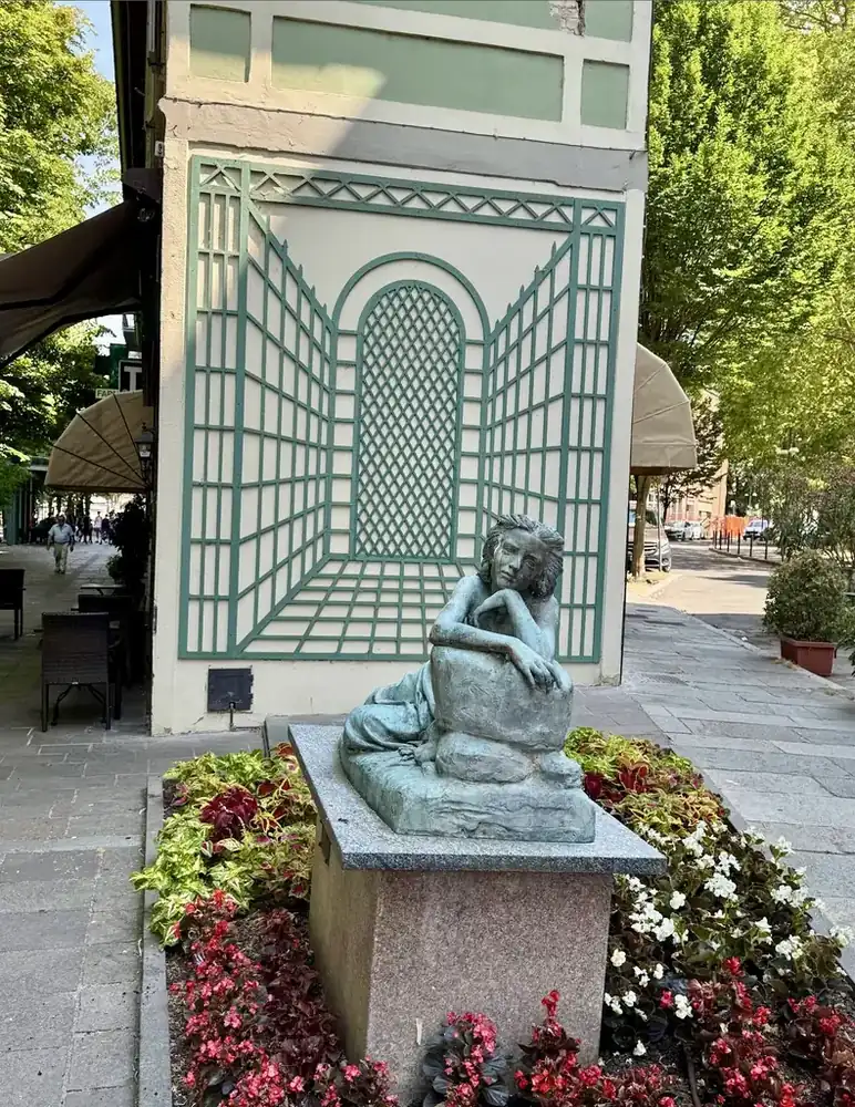 Statua nel centro di Salsomaggiore