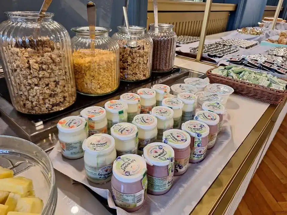 Yogurt bio e cereali